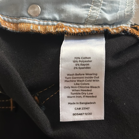 Talbots | Simply Flattering Denim Pedal Pusher 17” inseam 12P Dark Wash - Picture 14 of 15